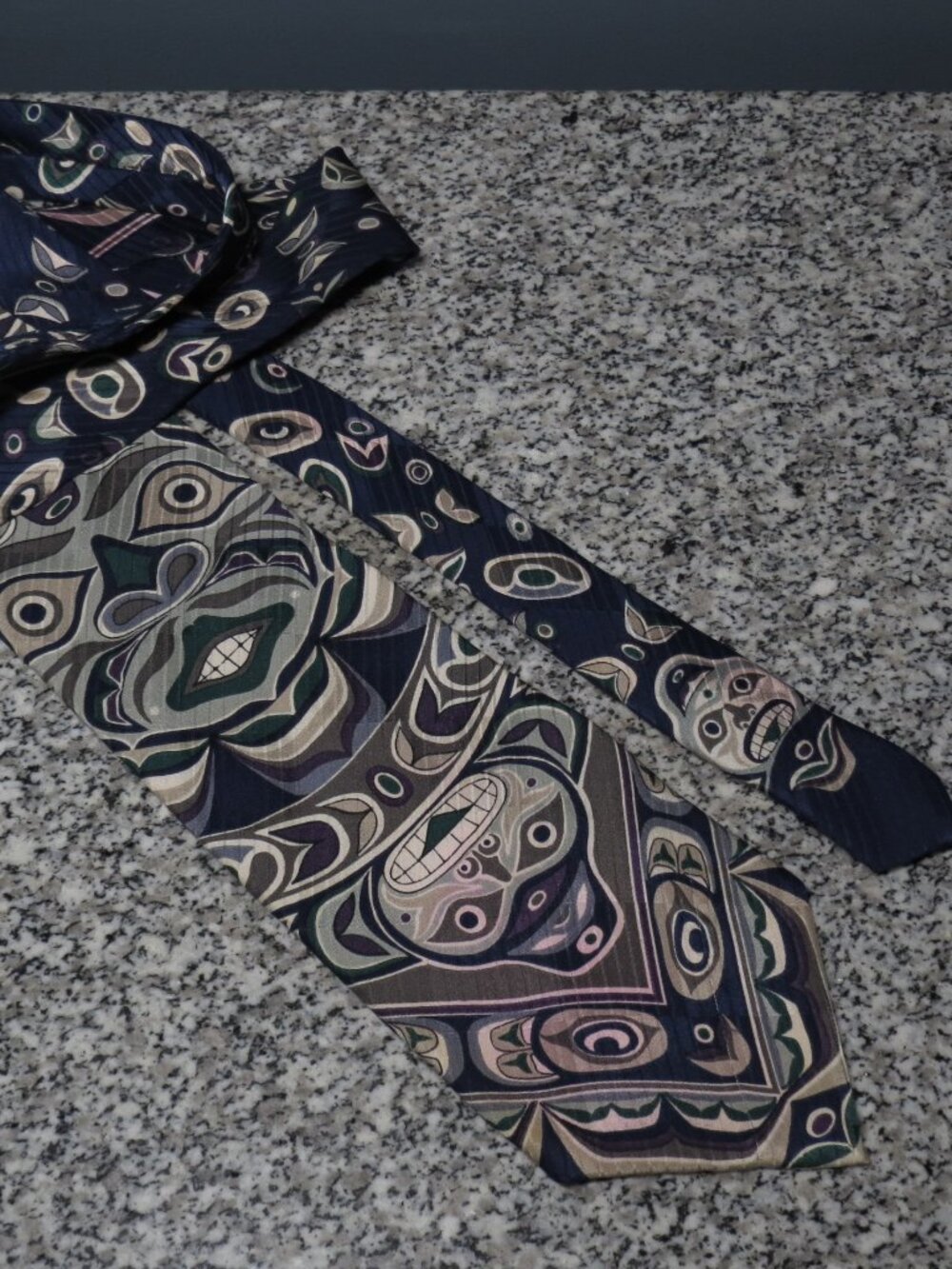 Vintage Aesotica Skemo Silk Tie Silk Canada Native Tribal Totem Eleanor Paine